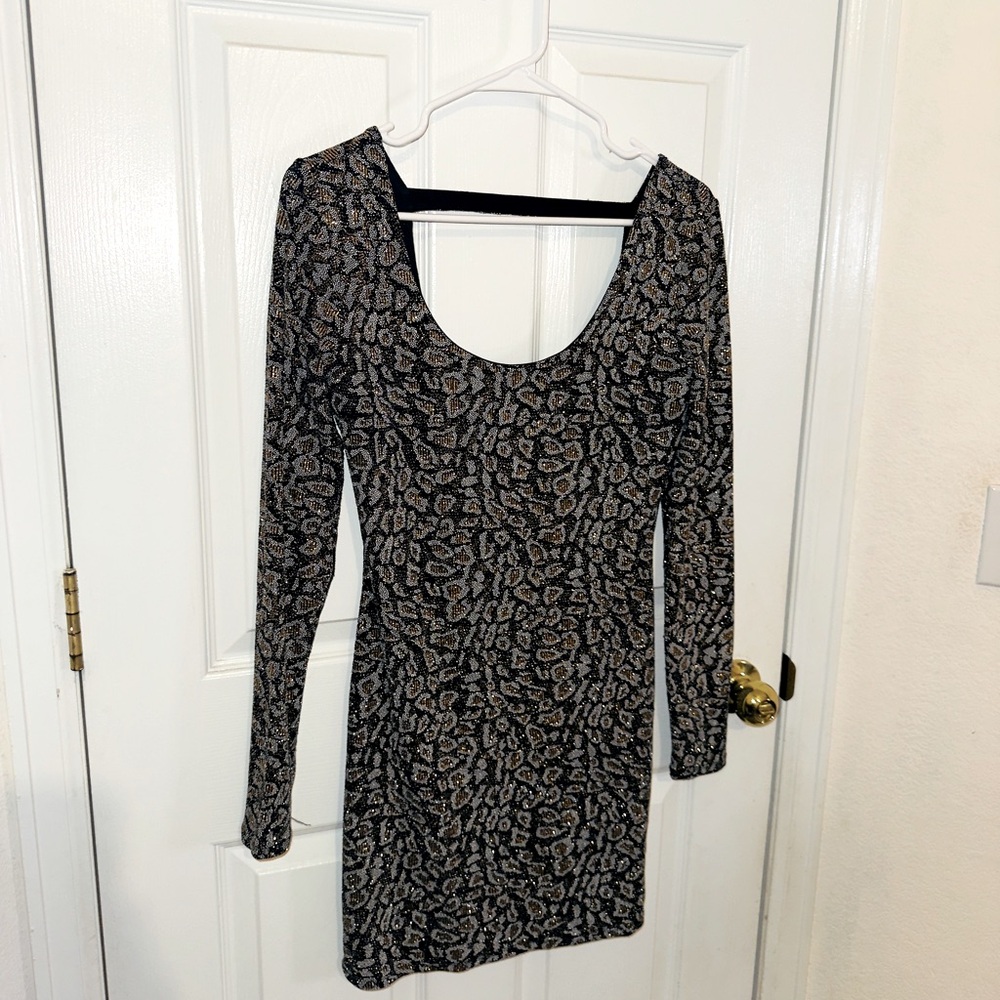 GUESS Glitter Spotted Long Sleeve Party Dress – Black/White/Gold – Size Small